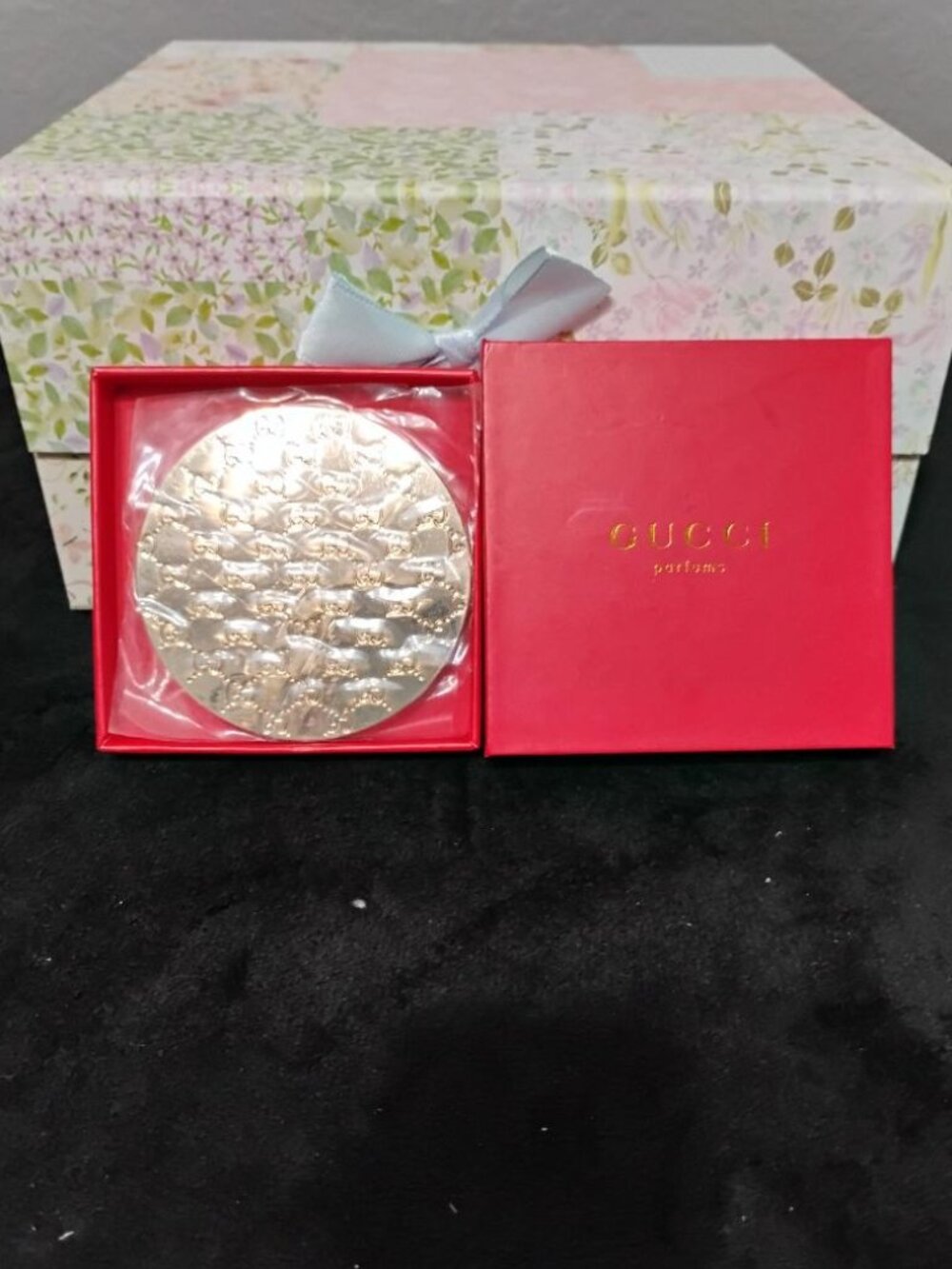 Gucci Compact Mirror with Red Box Gold GG Monogram Embossed Logo NIB
